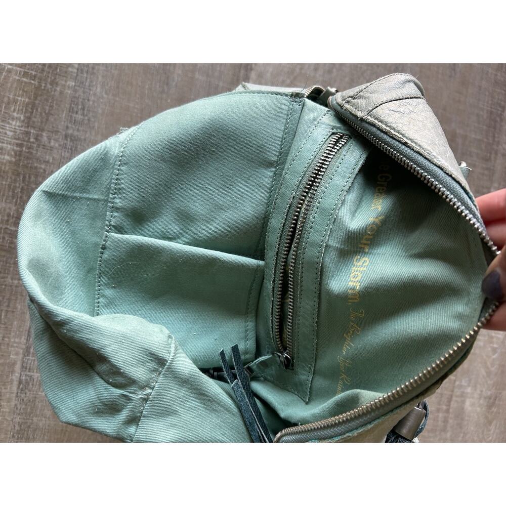 STS Ranchwear Marlowe Satchel Sea Foam Distressed Leather Shoulder Bag Tassel - Picture 10 of 16
